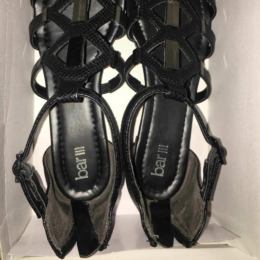 Sandals - Picture 2 of 4